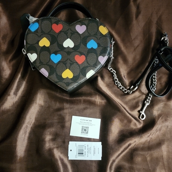 Coach - Picture 8 of 8